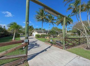 14631 Luray Rd, Southwest Ranches, FL 33330