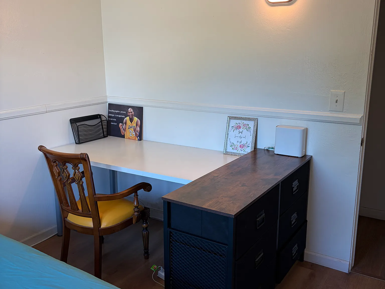1026 N Mountain View Pl — Photo 3