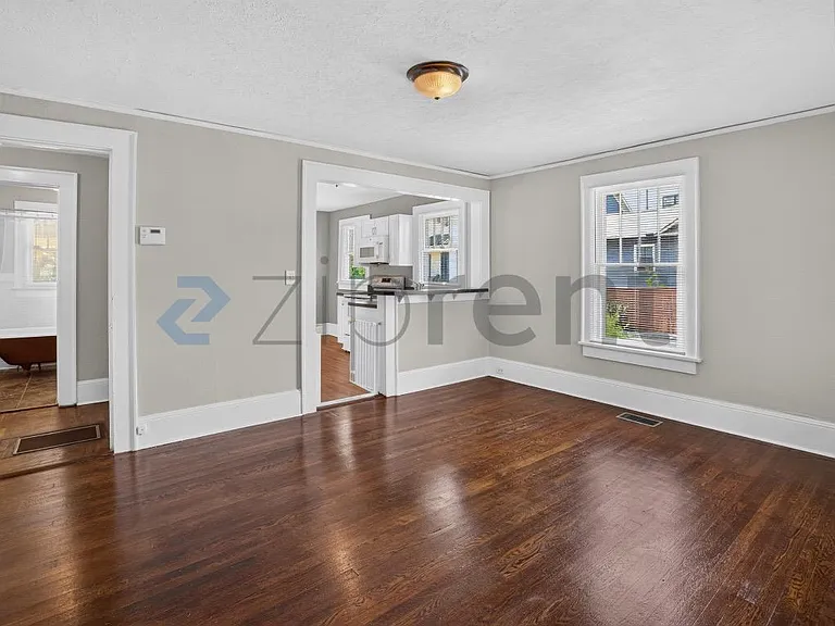 241 Stovall St SE — Photo 12