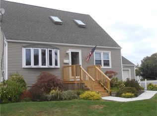 21 Felix Pl, Amityville, NY 11701