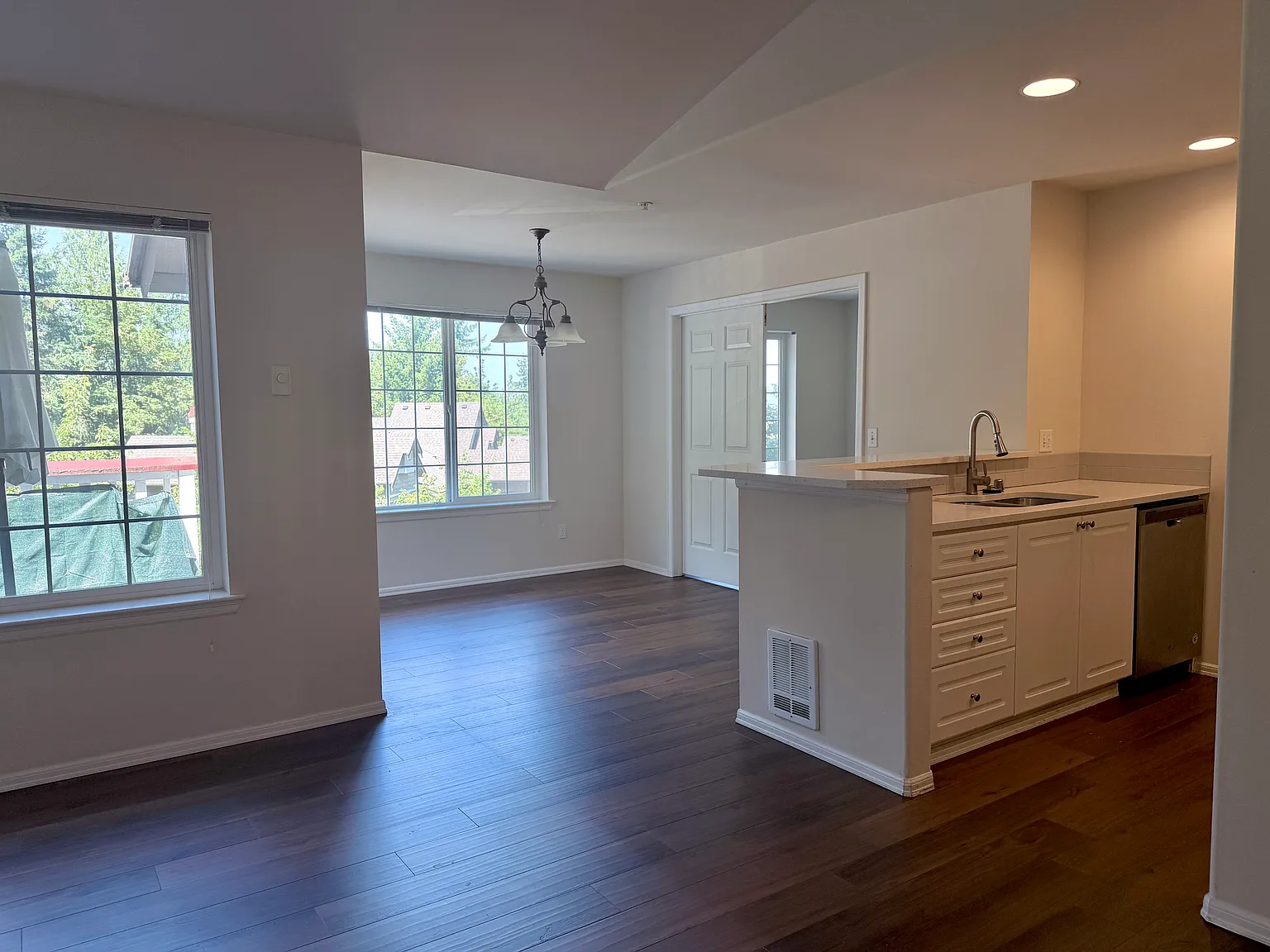2 bed, 1086 sqft, $2,800 — Photo 2