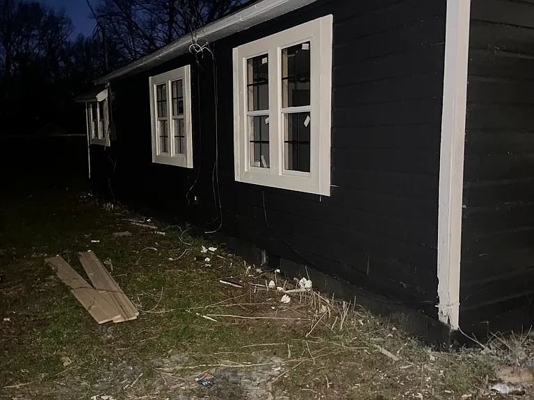 1019 Hill Ave — Photo 3