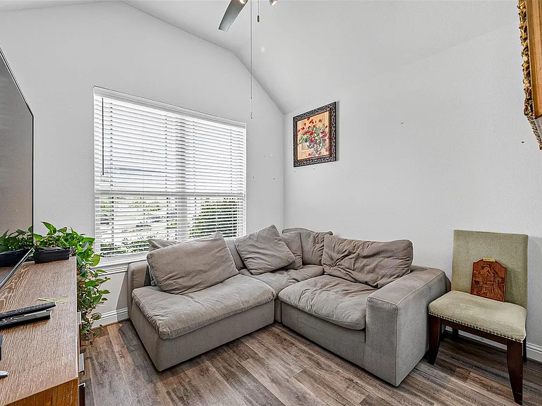 24302 Orley Island Ct — Photo 32
