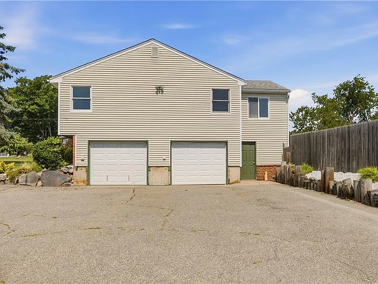49 Dexter St — Photo 43