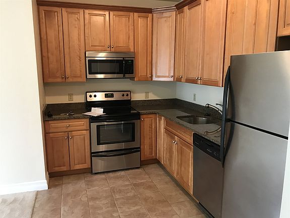 4th image of 8 Wall St APT 213