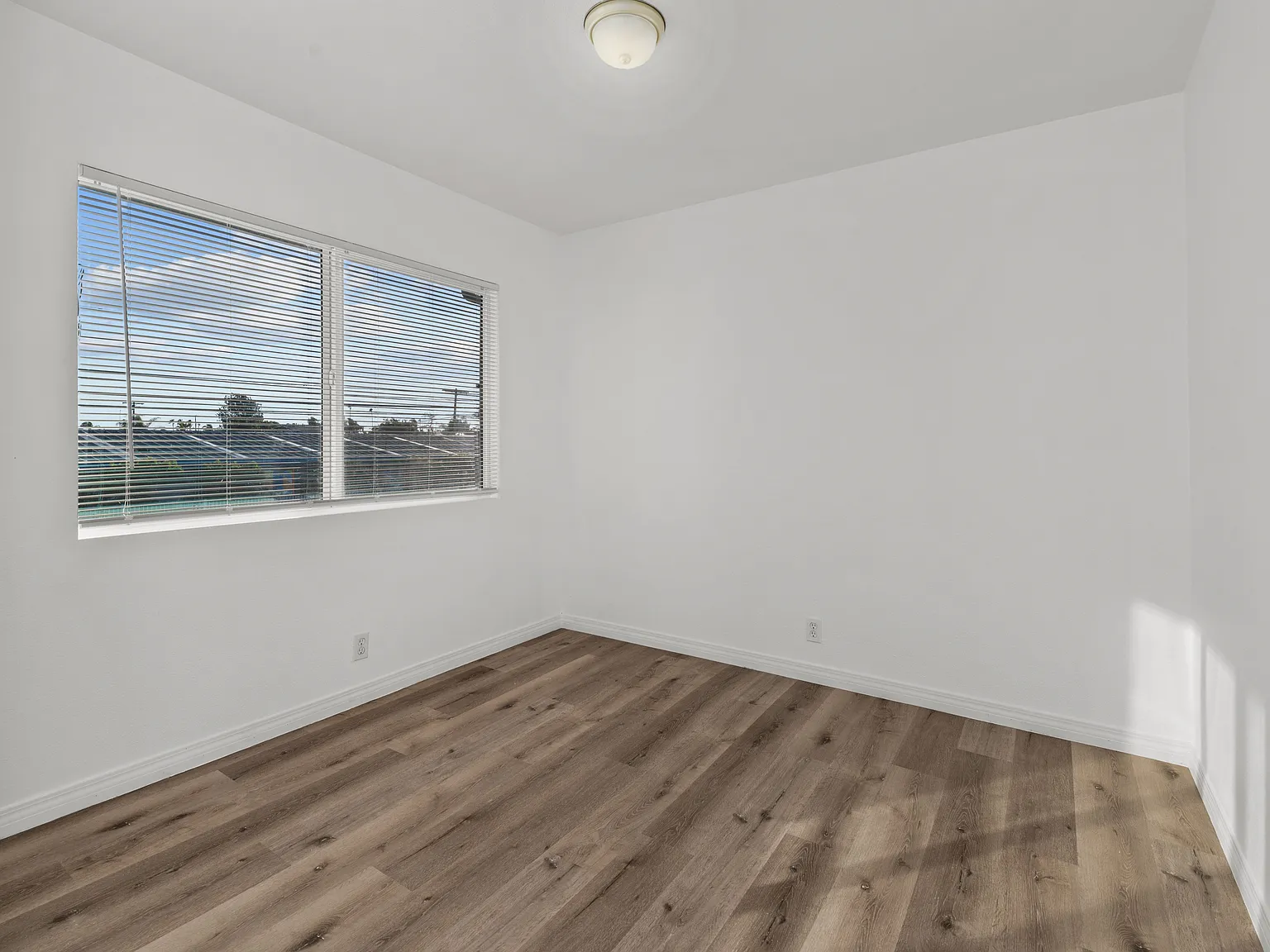 2 bed, 2.0 bath, 782 sqft, $2,390 — Photo 4