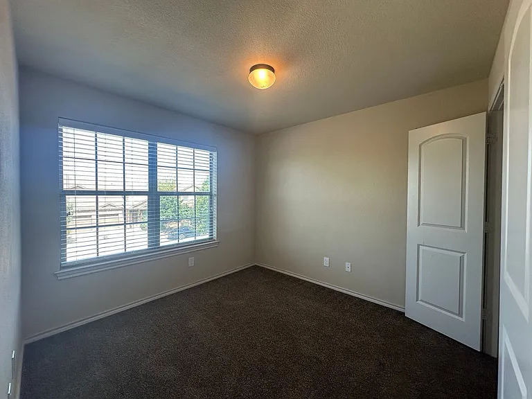 160 Creekside Villa Dr — Photo 18