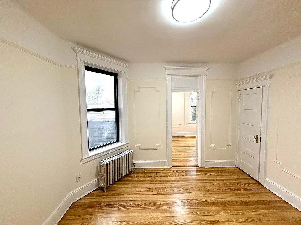1st image of 28-10 30th St #33