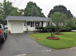 83 Winthrop Rd, Warwick, RI 02888