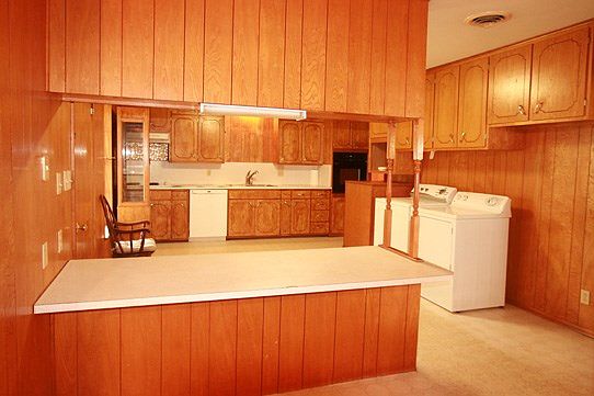 3rd image of 1103 Avenue A
