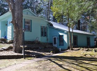 92 Riverside Dr, Saranac Lake, NY 12983