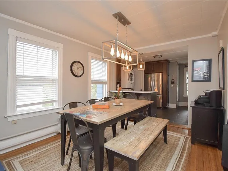 16 Vaughan Ave #2 — Photo 9