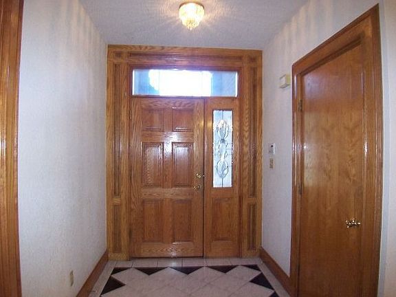 4th image of 7413 N 22nd St