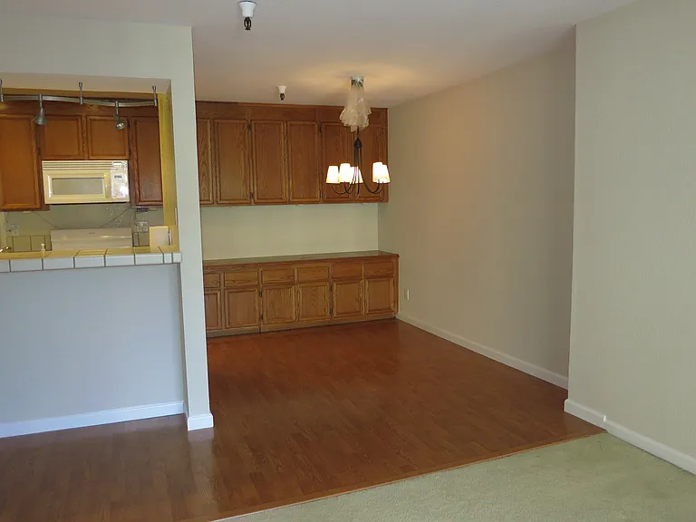 1400 Carpentier St — Photo 2