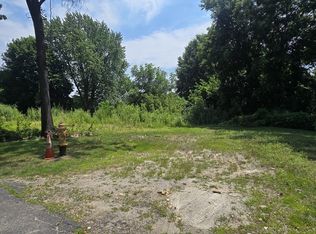 22 Huron Ave, Worcester, MA 01605