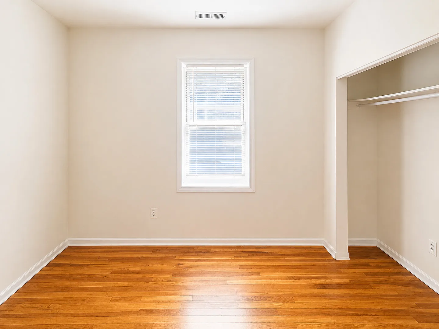 2 bed, $2,000 — Photo 3