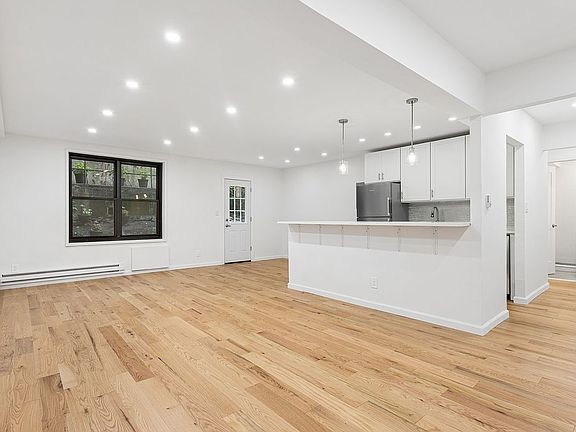 2nd image of 45 Overlook Ter APT 3g