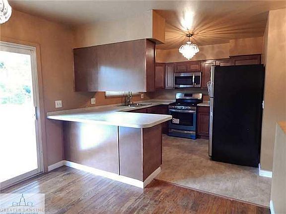 5th image of 2410 Leon Ave