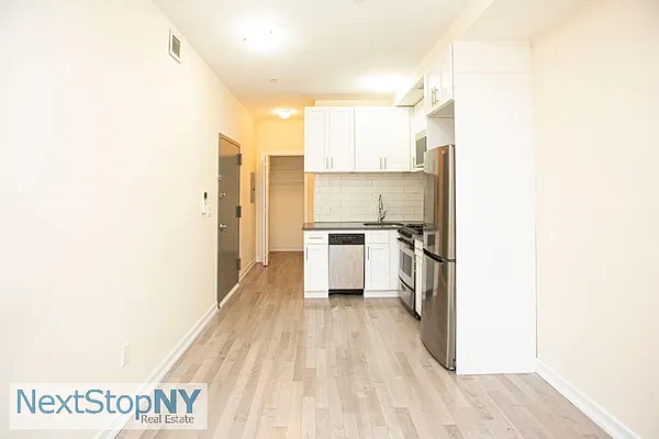 Rented by NextStopNY | media 5