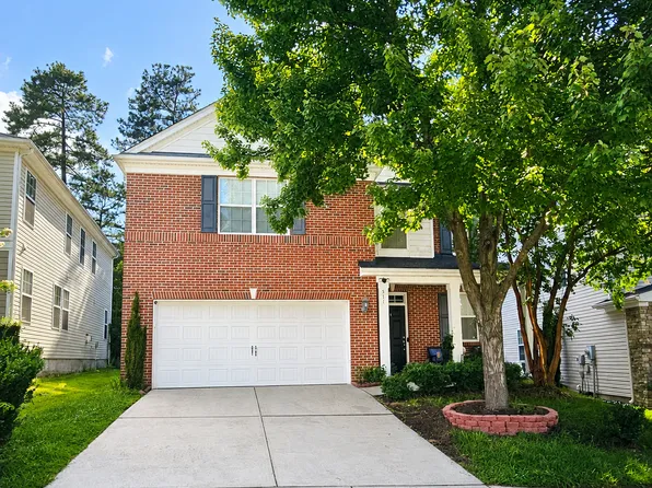 511 Emerald Downs Rd, Cary, NC 27519
