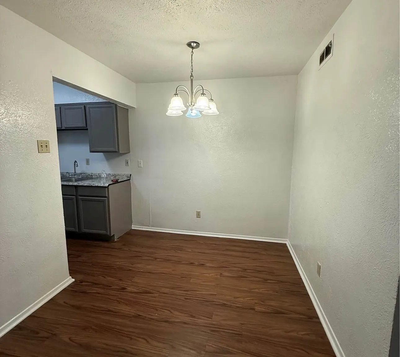 Wheatland Terrace — Photo 3