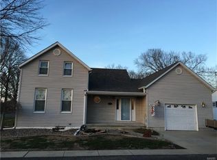 99 W Oak St, Aviston, IL 62216