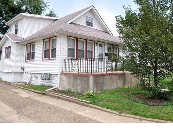 29 8th Ave #C