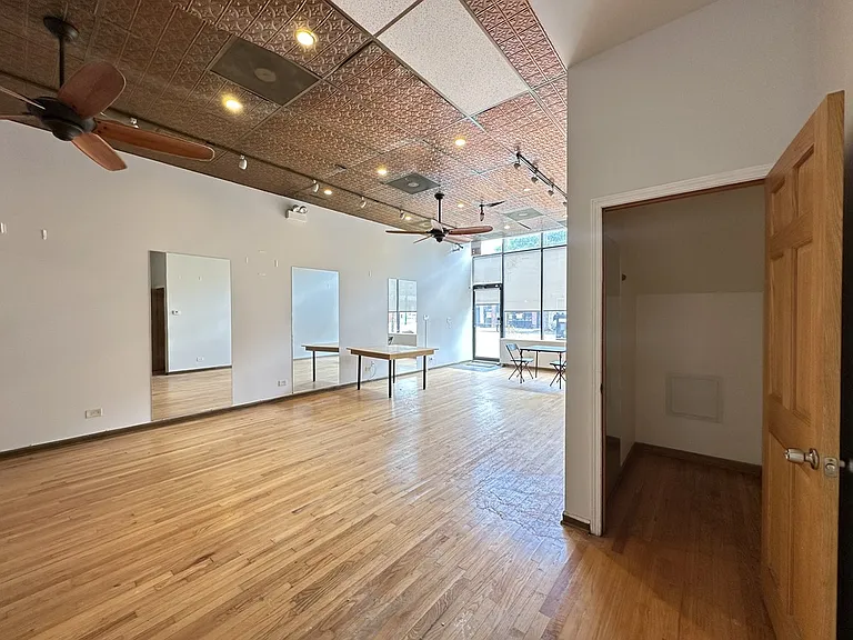 2138 W Chicago Ave #EROTS — Photo 13