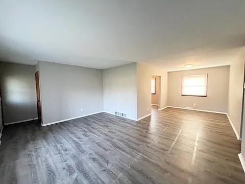 W184N8987 Maryhill Dr — Photo 9