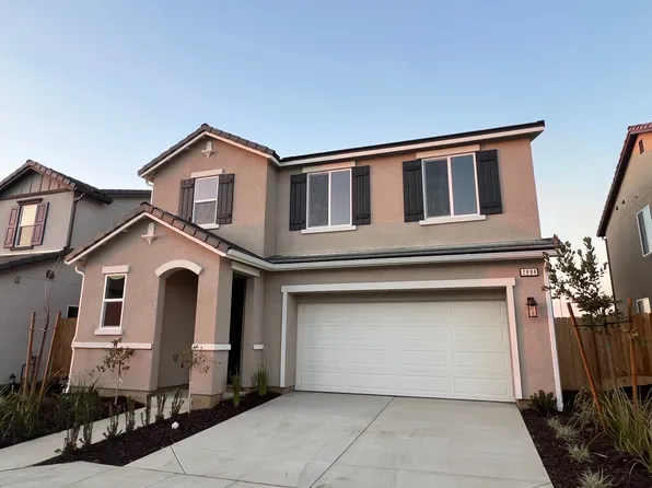 2884 E Escarpa Dr, Fresno, CA 93730