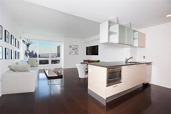 Rented by Corcoran | media 15