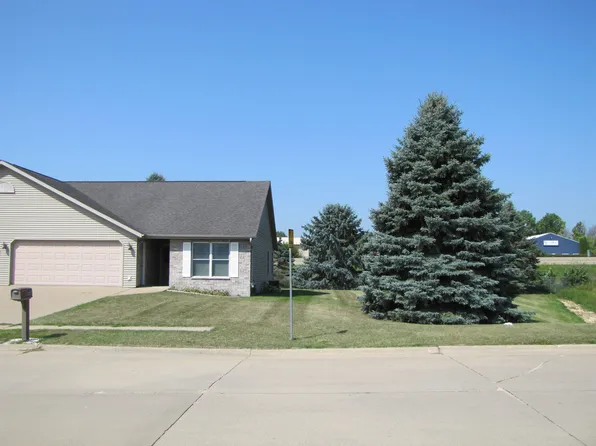 608 W Farmland Dr, Maquoketa, IA 52060