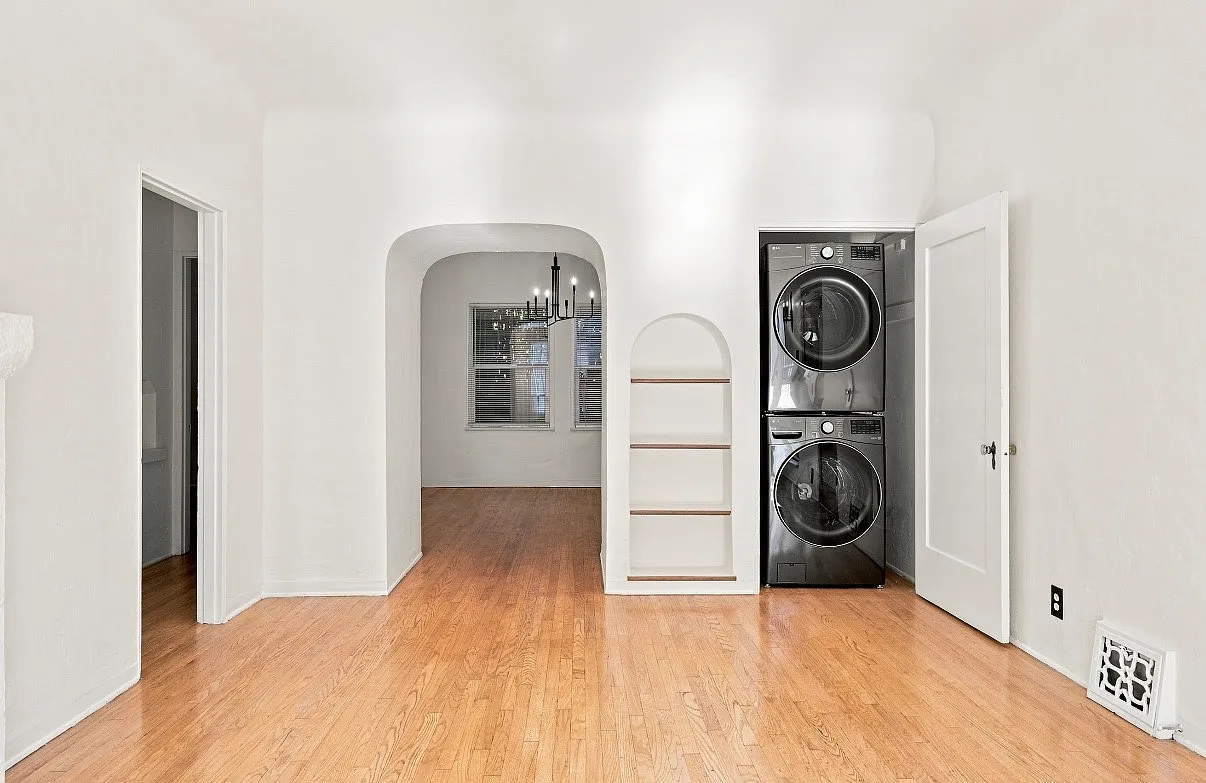 2 bed, 1250 sqft, $3,495 — Photo 2