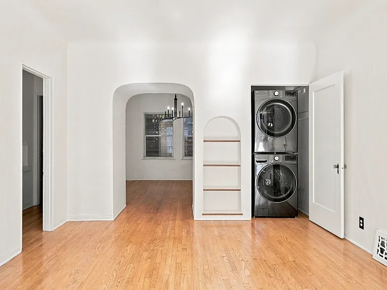 3121 E 5th St #3121 — Photo 3