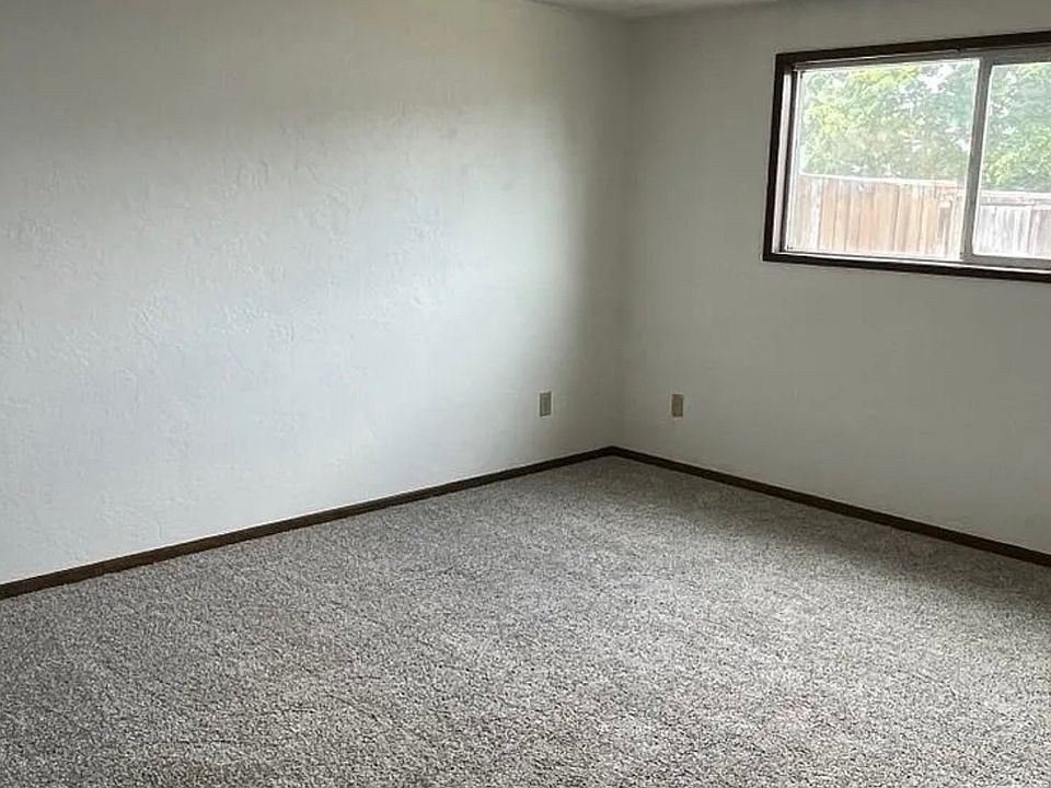 1st image of 2801 Raleigh Ct SE #2803