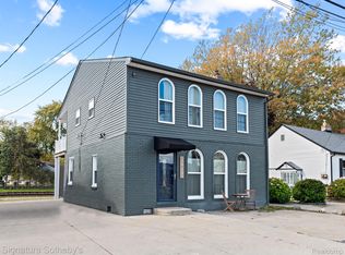 37977 Elm Ln, Harrison Township, MI 48045