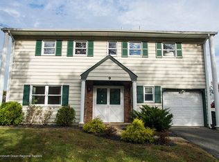 9 Kildare Dr, Hazlet, NJ 07730