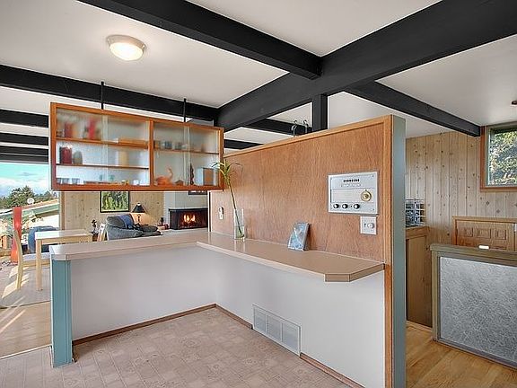 from kitchen into great rm
