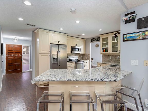 5th image of 15030 E Falcons Lea Dr