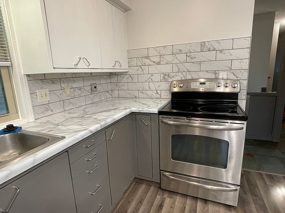 2nd image of 5221 N 85th St