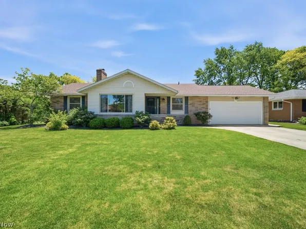 4480 Vezber Dr, Seven Hills, OH 44131