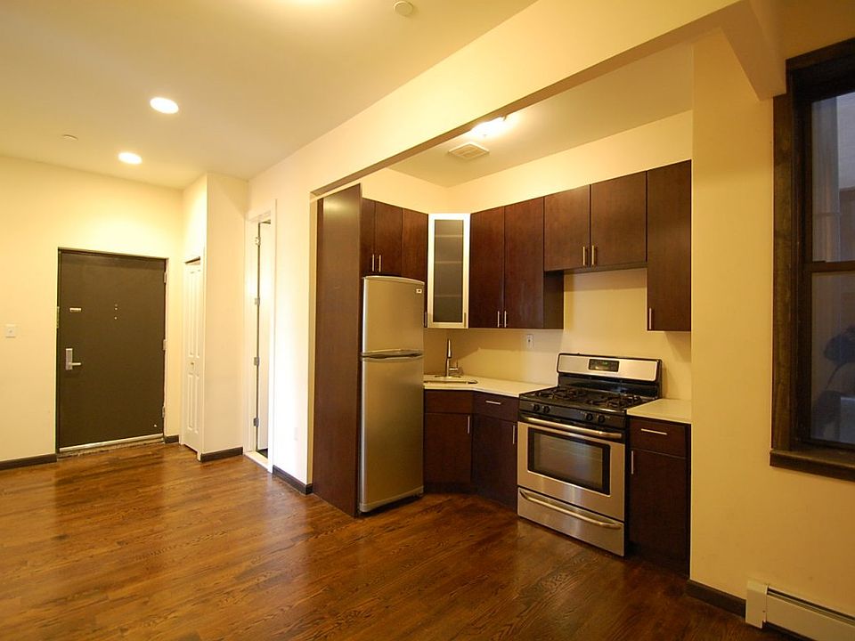1st image of 2054 7th Ave APT 3C