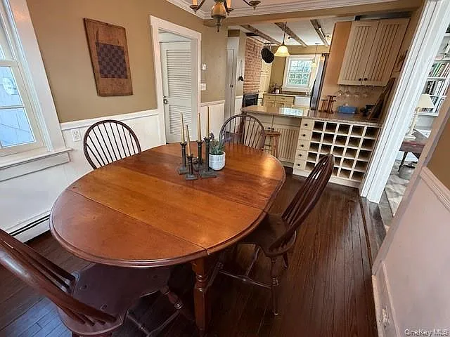 225 Christian Ave — Photo 10