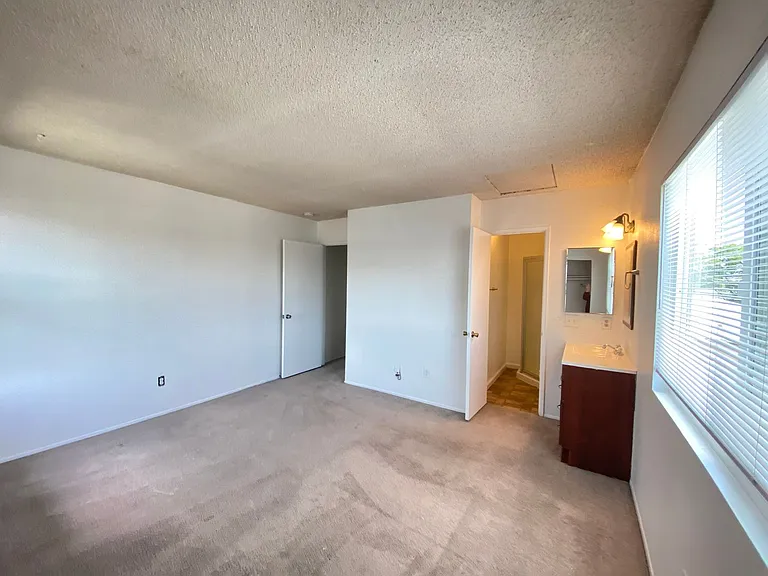 4575 Oregon St #1 — Photo 12