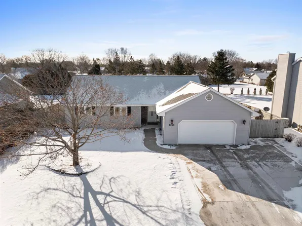 3033 W Hiawatha Dr, Appleton, WI 54914