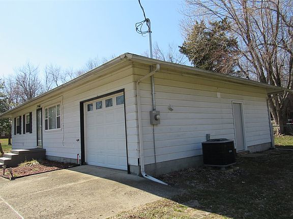 4th image of 1533 Rogers St