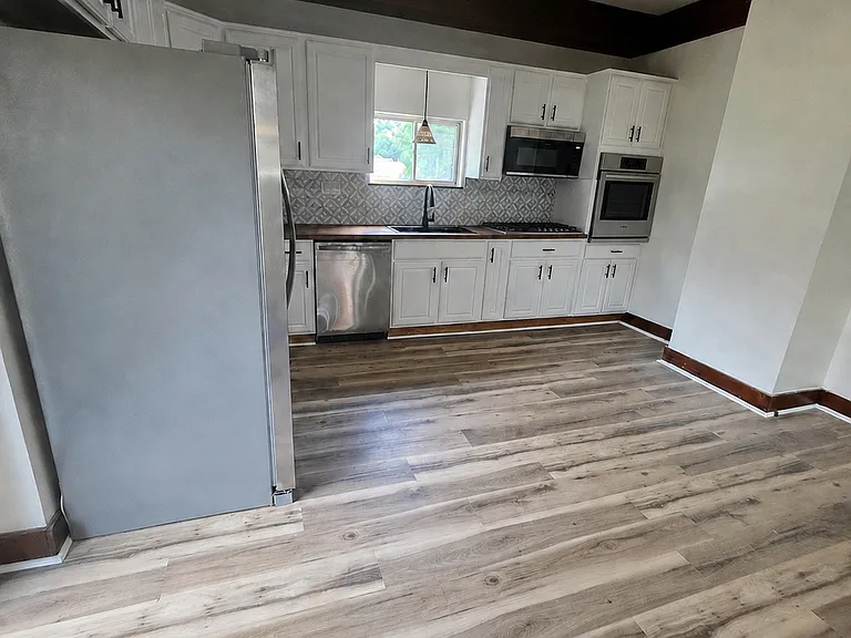 155 Ormsby Ave — Photo 30
