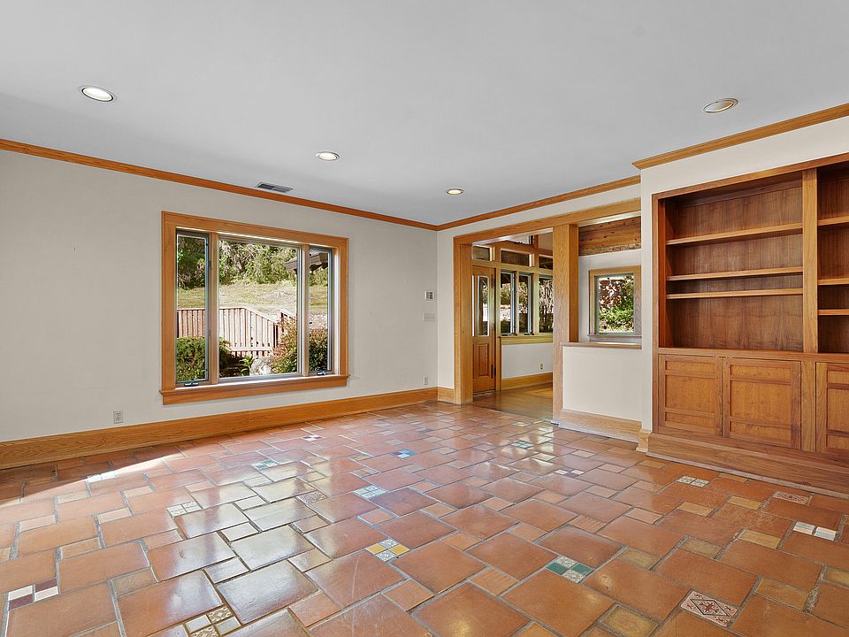 16th image of 2910 Crest Terrace Dr