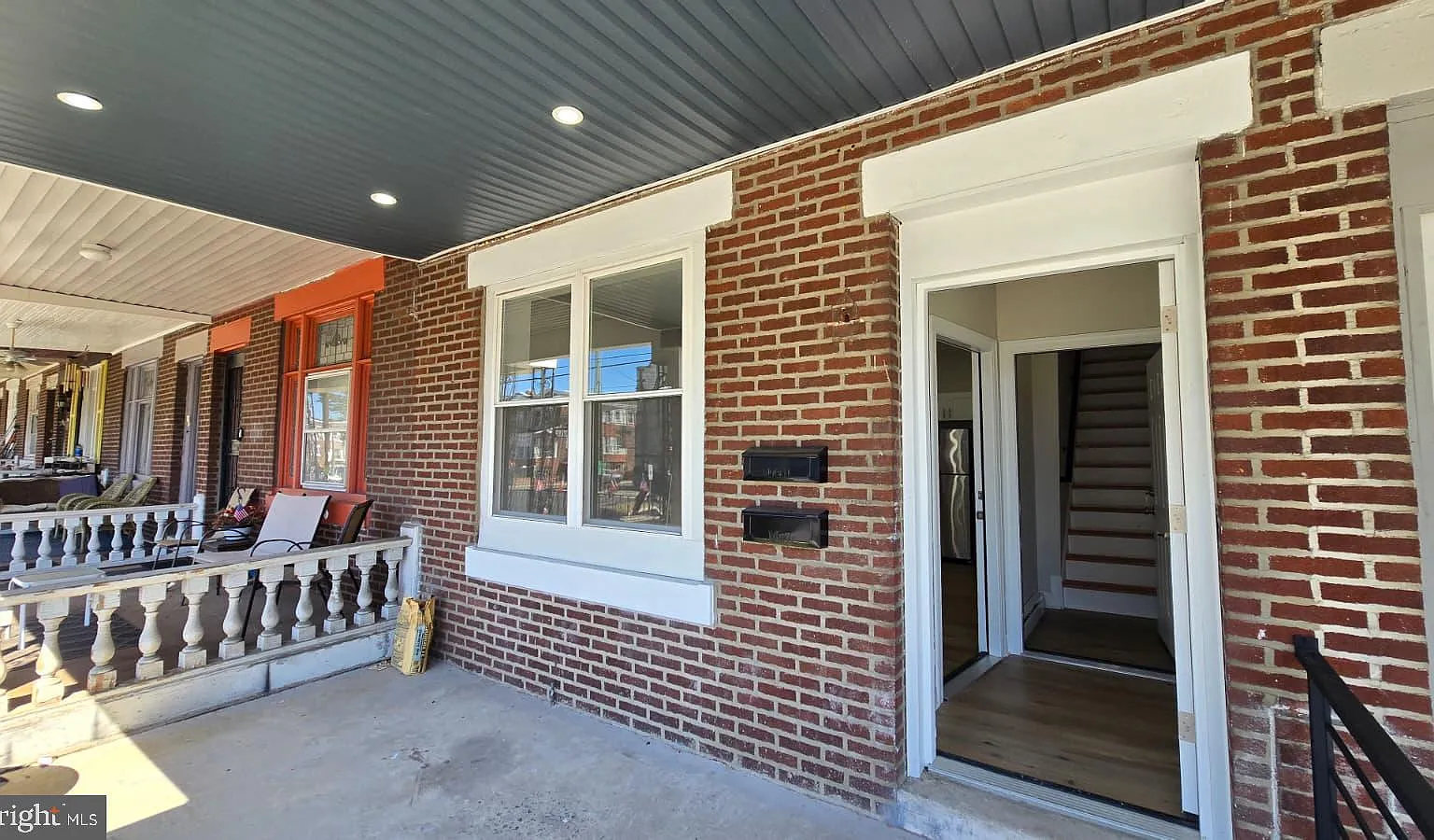 1207 W Wyoming Ave — Photo 2