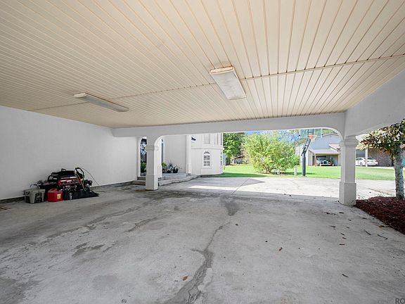 4th image of 29261 Lexton Ln
